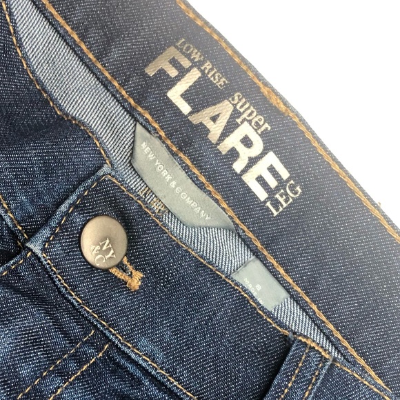 New York $ Company Flare leg Jeans - Picture 2 of 3